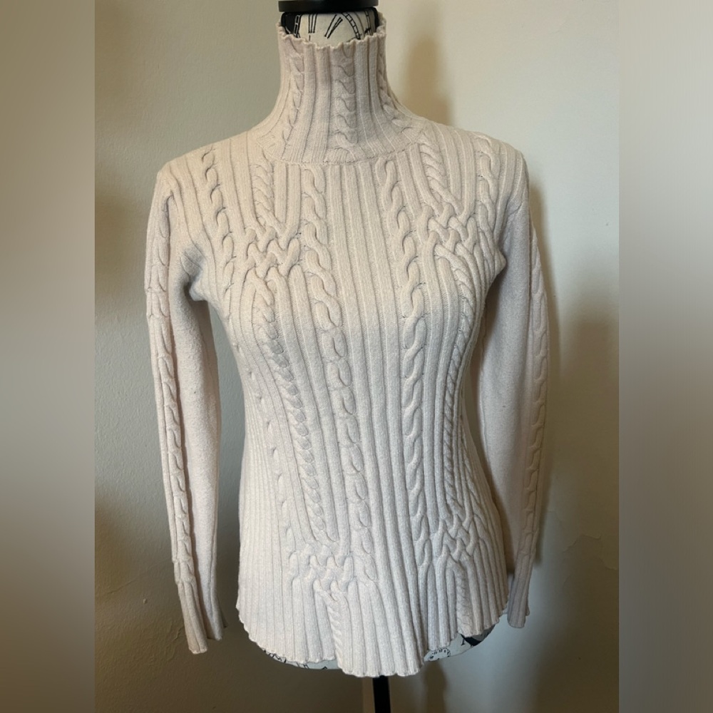Turtle neck sweater